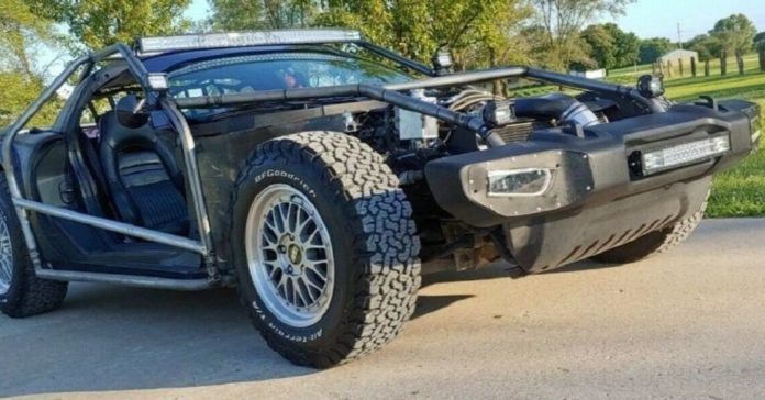 Chevrolet Corvette в стиле «Безумного Макса» продают за полмиллиона рублей
