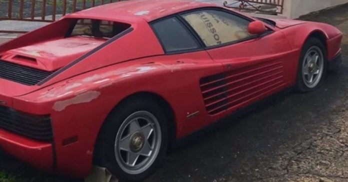Забытый на 17 лет Ferrari Testarossa продают за 2,2 миллиона рублей