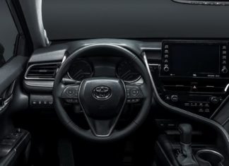 Обновленная Toyota Camry обзавелась медиасистемой от RAV4