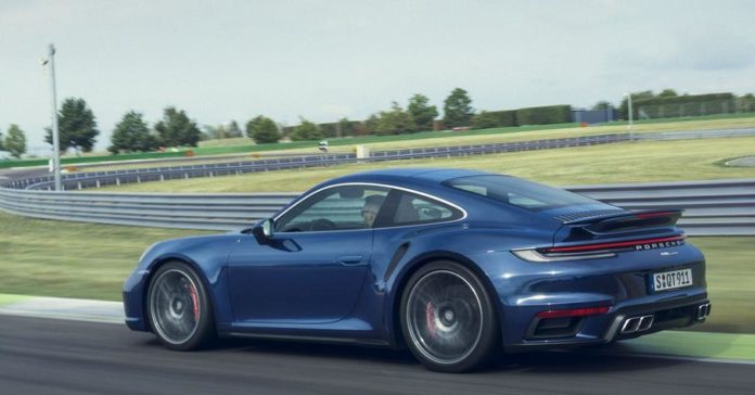 Новый Porsche 911 Turbo оценили в рублях