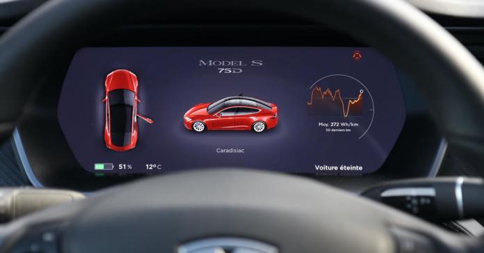 Власти США считают, что Tesla должна переименовать систему Autopilot