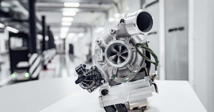 Новые Mercedes-AMG оснастят электротурбинами от болидов Формулы-1